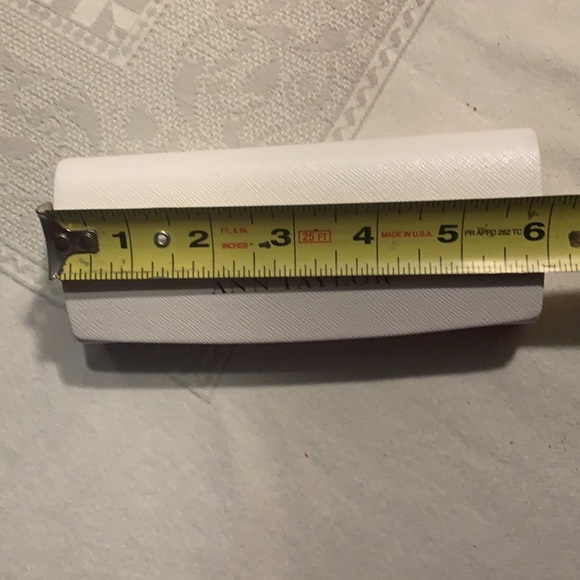 Ann Taylor eye or sunglasses case white - Picture 4 of 5
